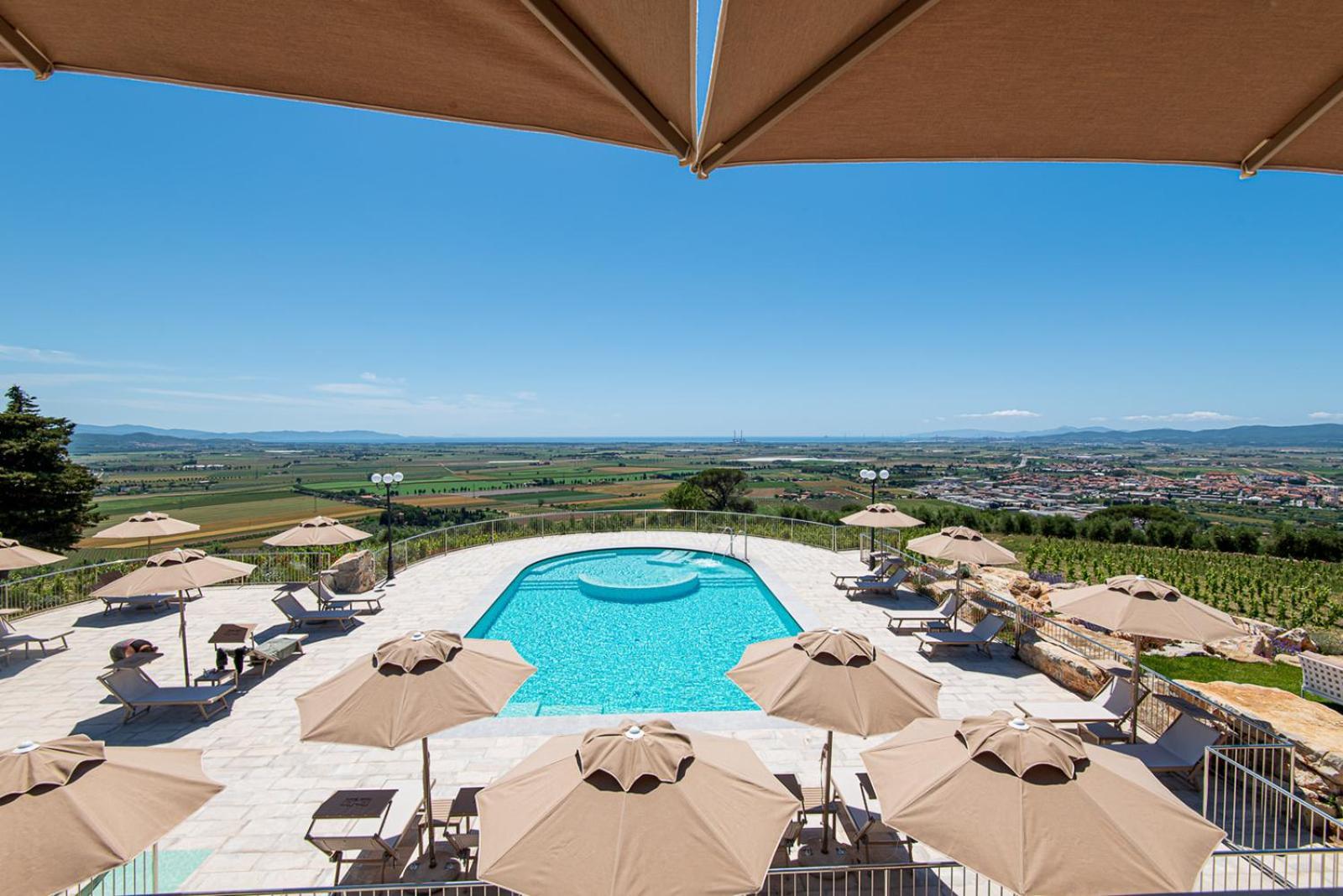 Castello Bonaria Wine & Spa Resort Campiglia Marittima Extérieur photo